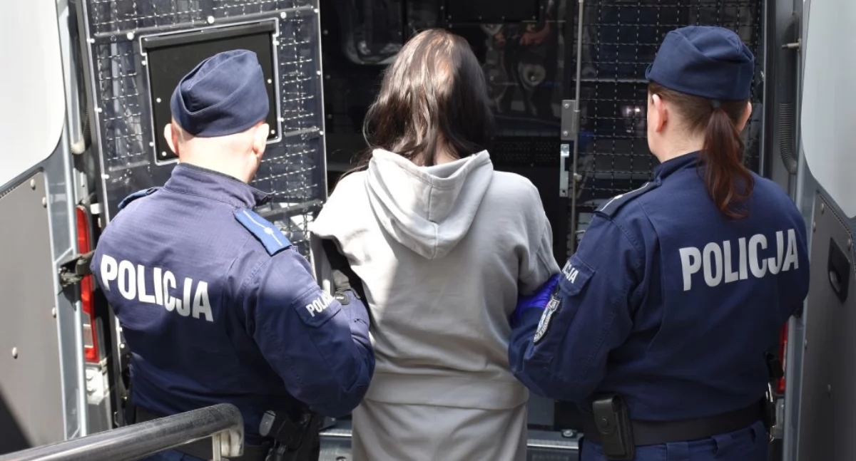 Una mujer de 28 años atacó a una anciana con un cuchillo. Todo ocurrió en uno de los albergues de Jarosław.