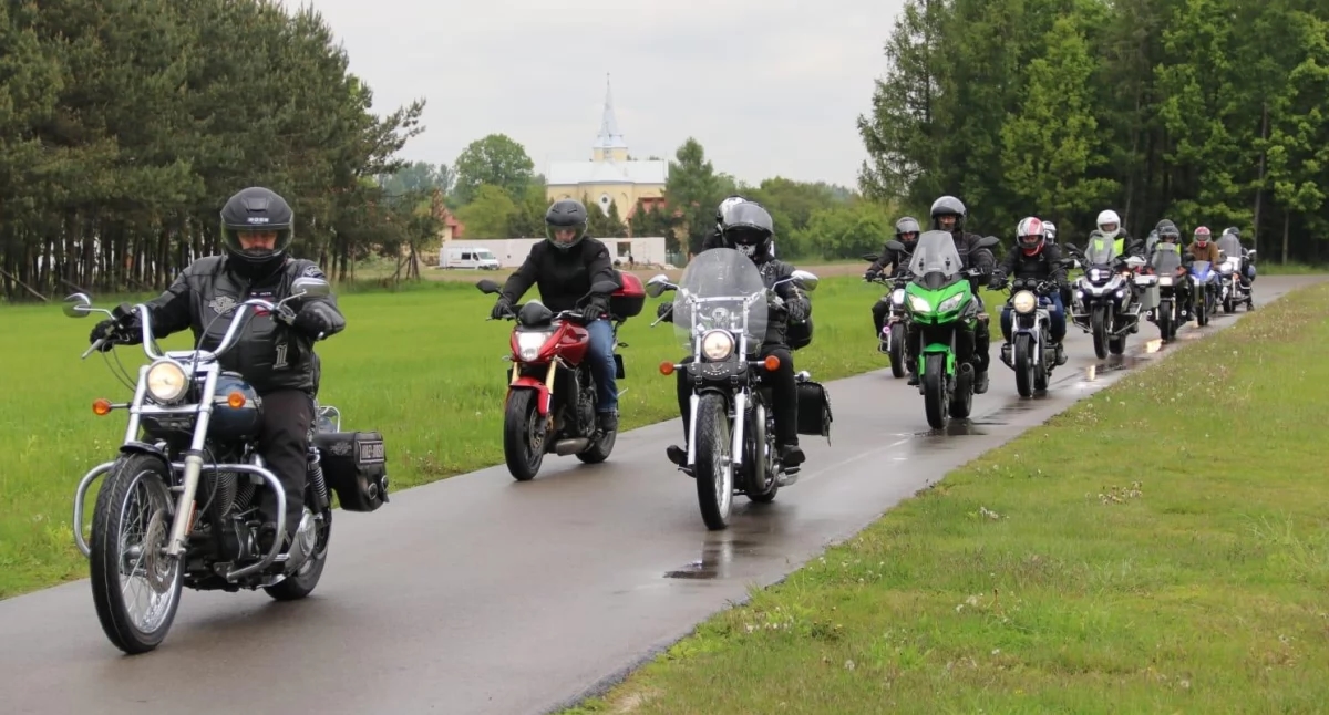 "Veteran Rally", of een motorexpeditie van herinnering en dankbaarheid [FOTO'S]