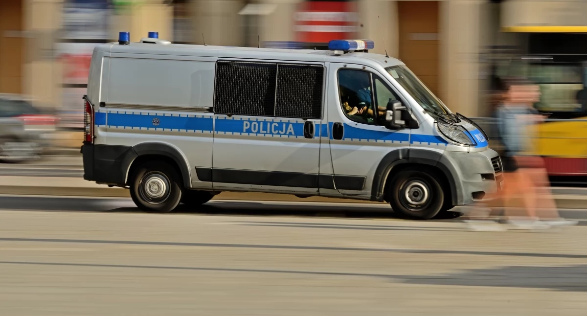 Het leven van de 28-jarige was mogelijk in gevaar. Dankzij de snelle reactie van de politie werd ze gevonden en geholpen.