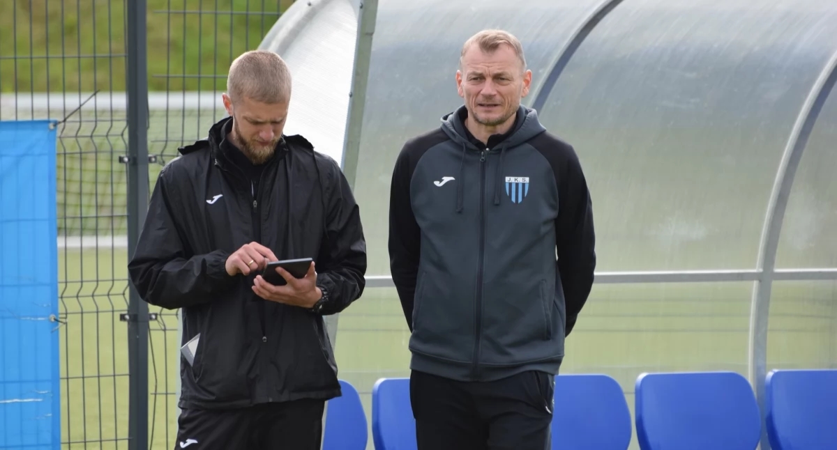 Er waren er zeven, dus nog twee punten over. JKS Jarosław (voorlopig) zakt voor eindexamen voetbal