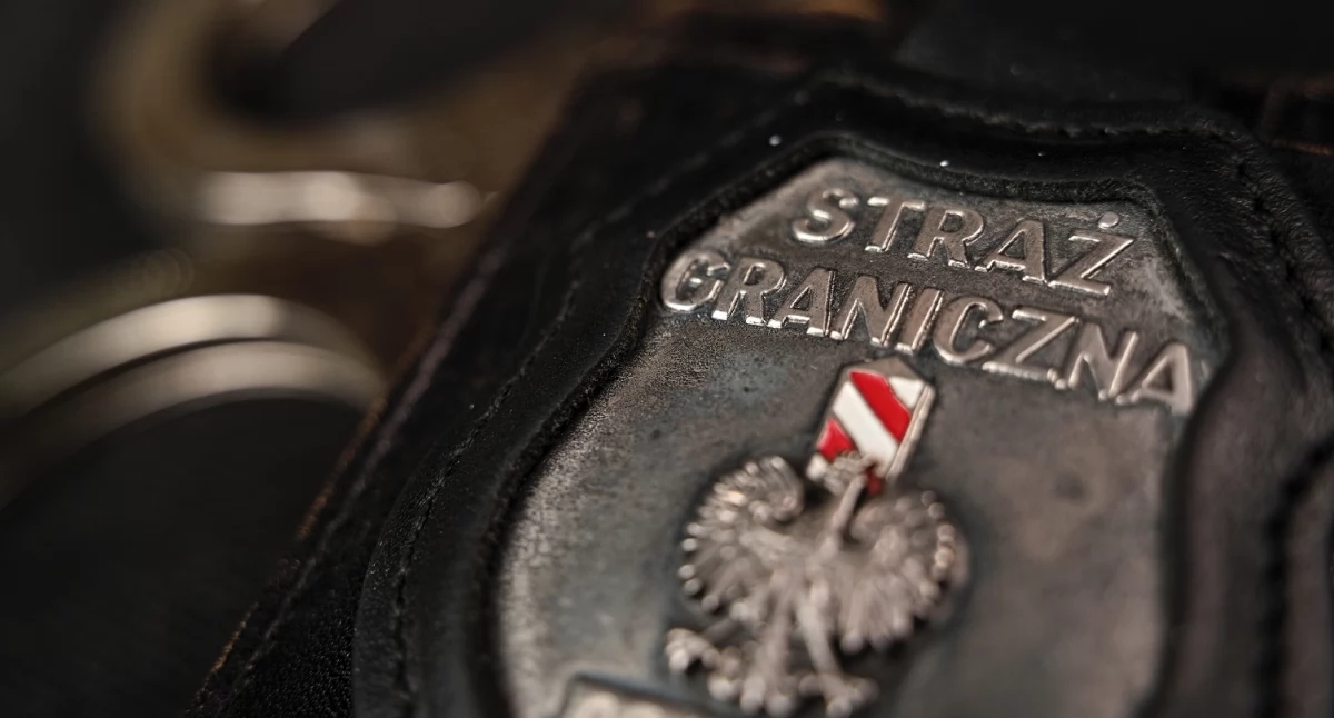 Si è finto un rifugiato per poter attraversare liberamente il confine.