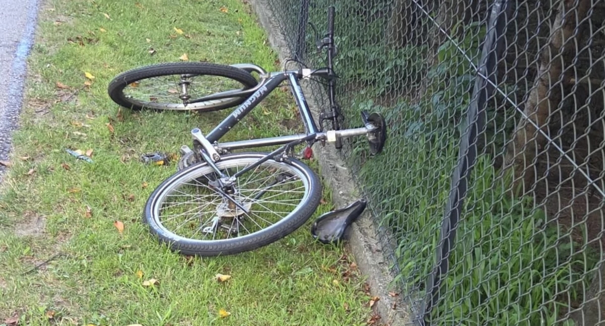 Een dronken motorrijder heeft een fietser aangereden