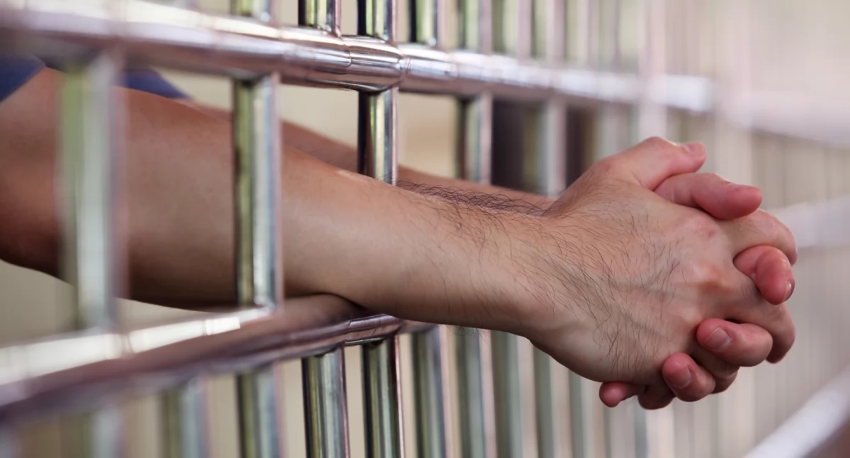 Um homem de 37 anos abusou da família. Ele será preso.