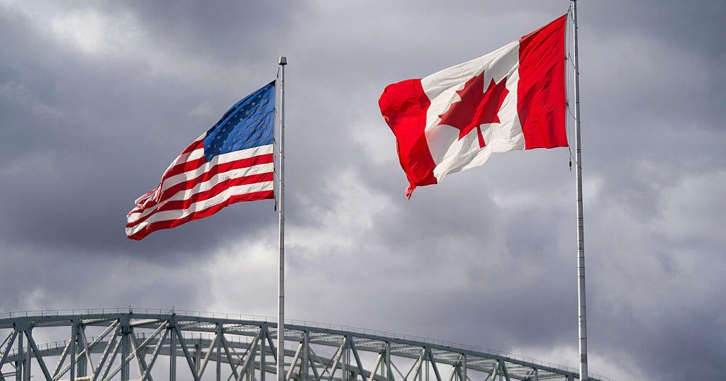 El Senado aprueba una resolución demócrata para bloquear los aranceles de Trump a Canadá.