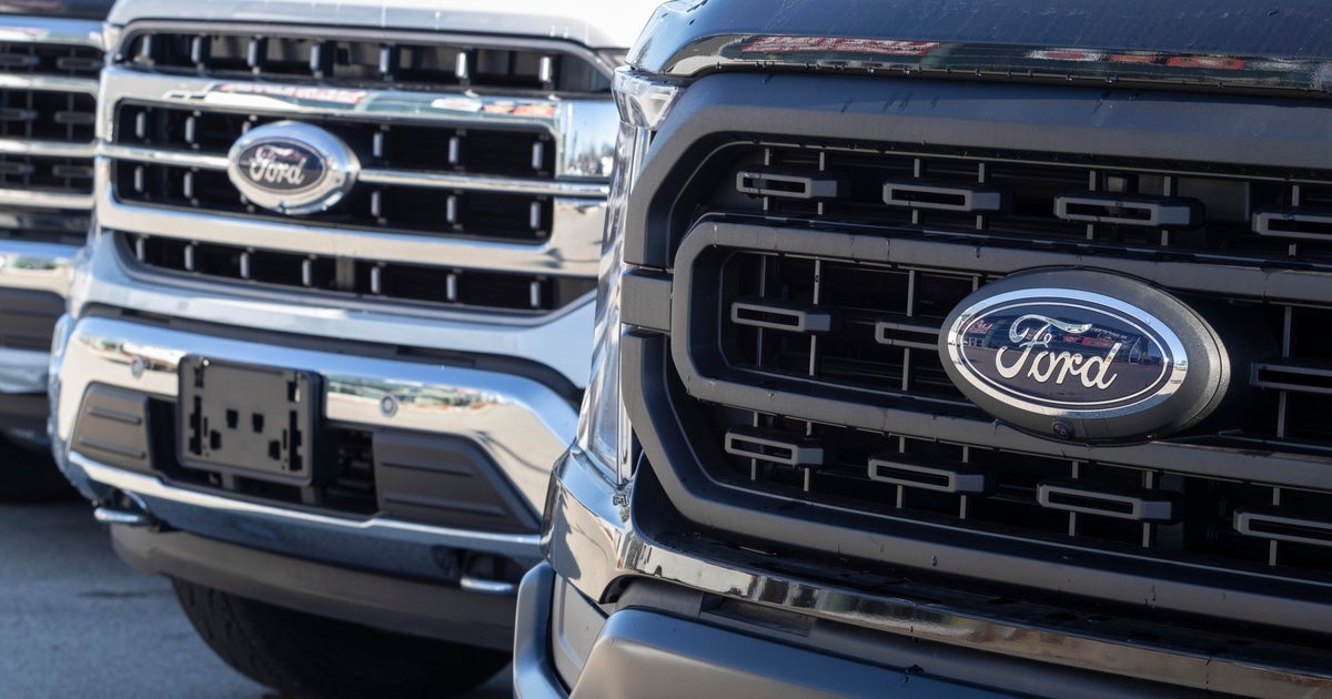 Ford отзывает 740 000 автомобилей из-за проблем с камерами наблюдения и ремнями безопасности