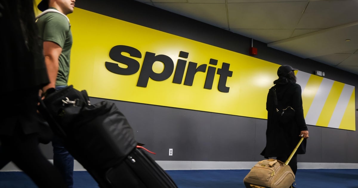 A falida Spirit Airlines está dispensando um terço de seus comissários de bordo