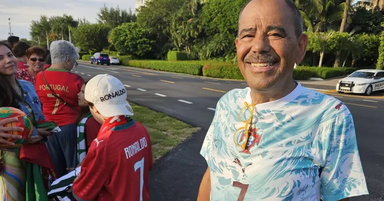 "Convidei os jogadores a visitarem a comunidade portuguesa"