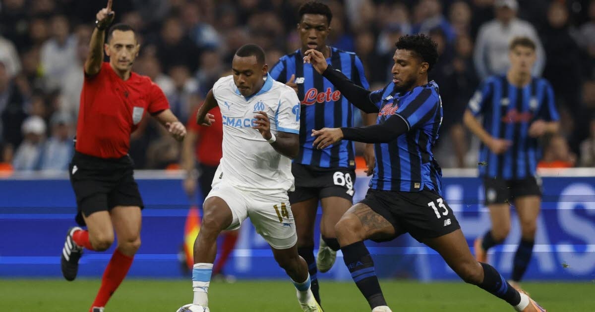 Футбол — Лига чемпионов. Игра рукой в штрафной осталась безнаказанной, и последовал гол... Обзор насыщенного событиями вечера «Марсель» против «Аталанты».