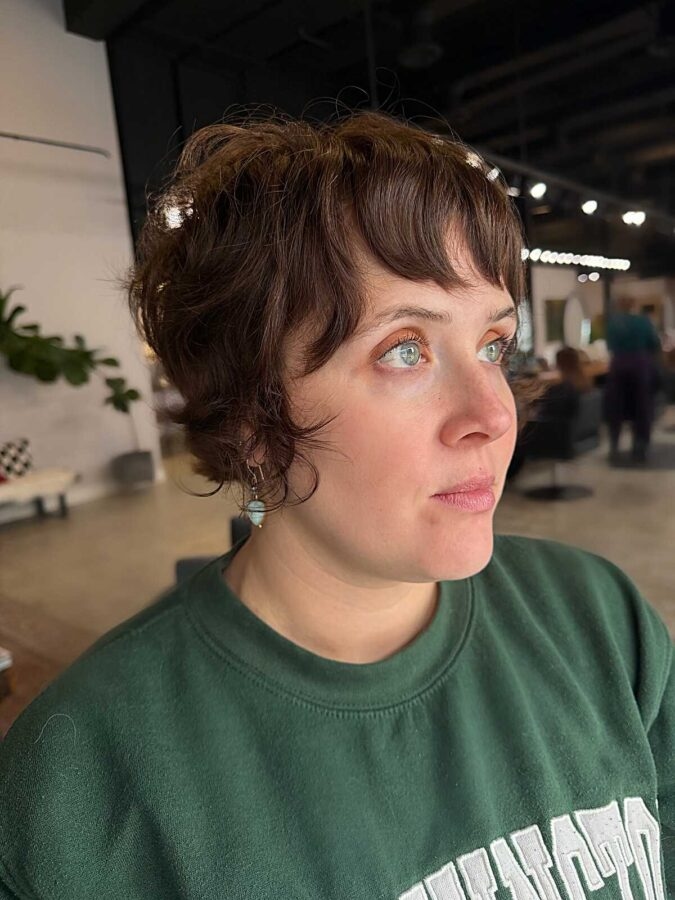 25 Fresh Bixie Haircuts for Women Over 40