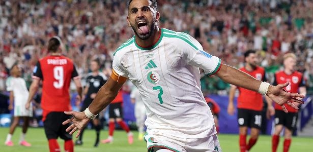 Astro da Argélia admite 'gol um pouco estranho' no fim de jogo com Áustria