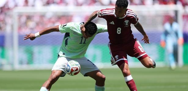 Qatar arranca empate no fim contra Suíça em jogo com susto de goleiro