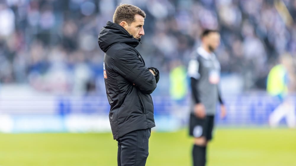 После просьбы игрока о помощи: «Ульм» расстается с управляющим директором Тиле и тренером Гласбреннером