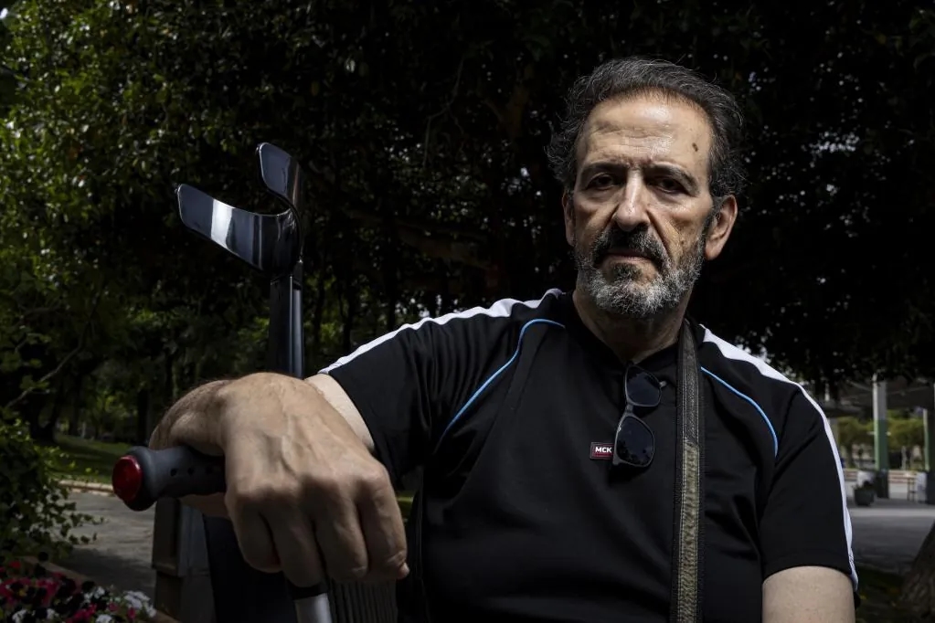 La falta de Presupuestos ahoga a los mayores de 52 años en paro: "Estoy viviendo de acogida porque es la única forma de salir adelante"