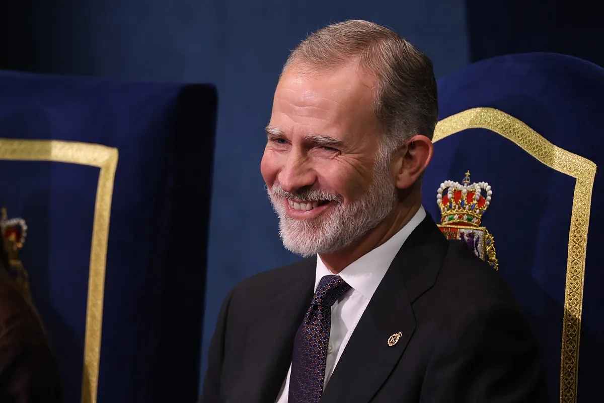 El Rey apuesta por "educar en valores" para garantizar la "convivencia democrática"