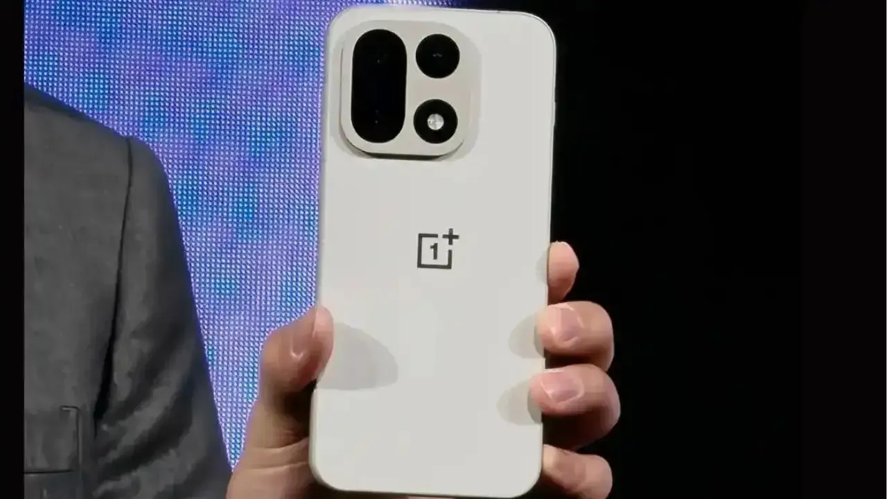 OnePlus 15 se presentó oficialmente: ¡viene con una pantalla de 165 Hz y una batería enorme!