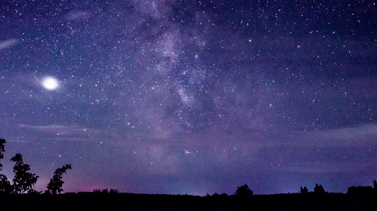 Moskova bölgesi ışıklı cisimlerin "saldırısına" uğradı. Moskova semalarında neler görüldü?