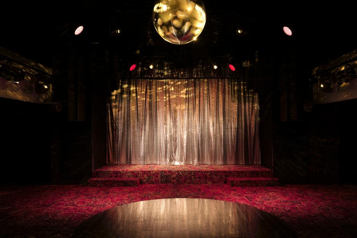 Le Bus Palladium, légendaire temple du rock, rouvre ses portes sous la forme d’un hôtel cinq étoiles et d’un club