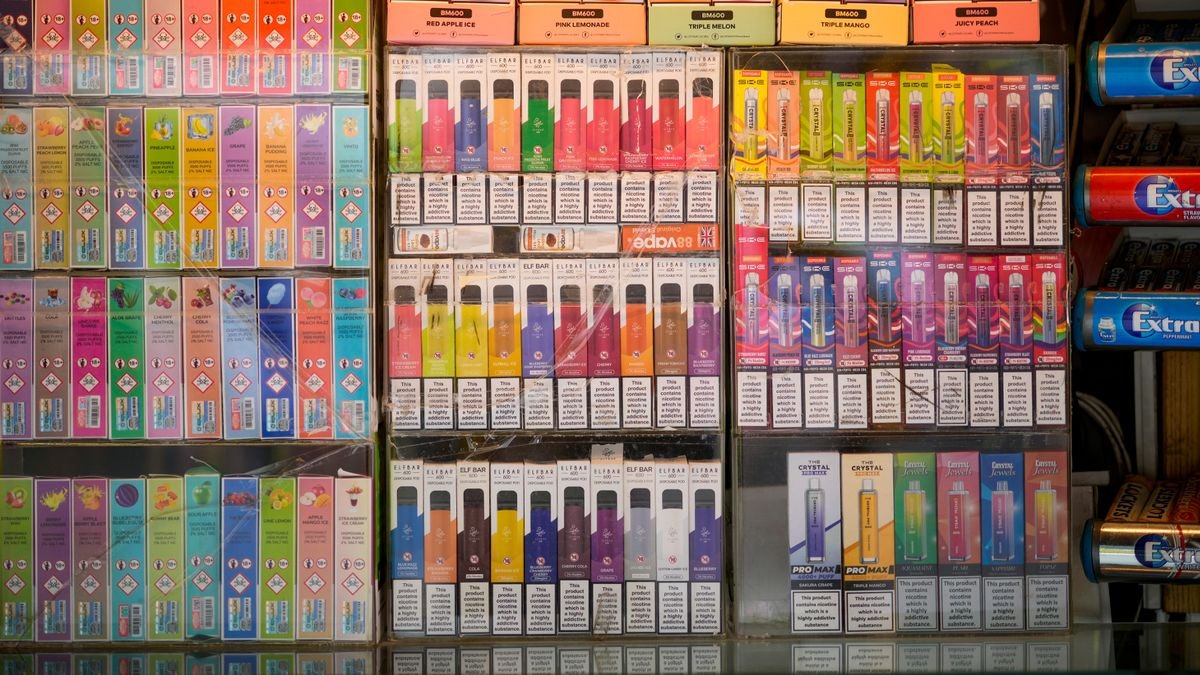 Dodgy high street bosses using vape shops or barbers as fronts face fresh crackdown