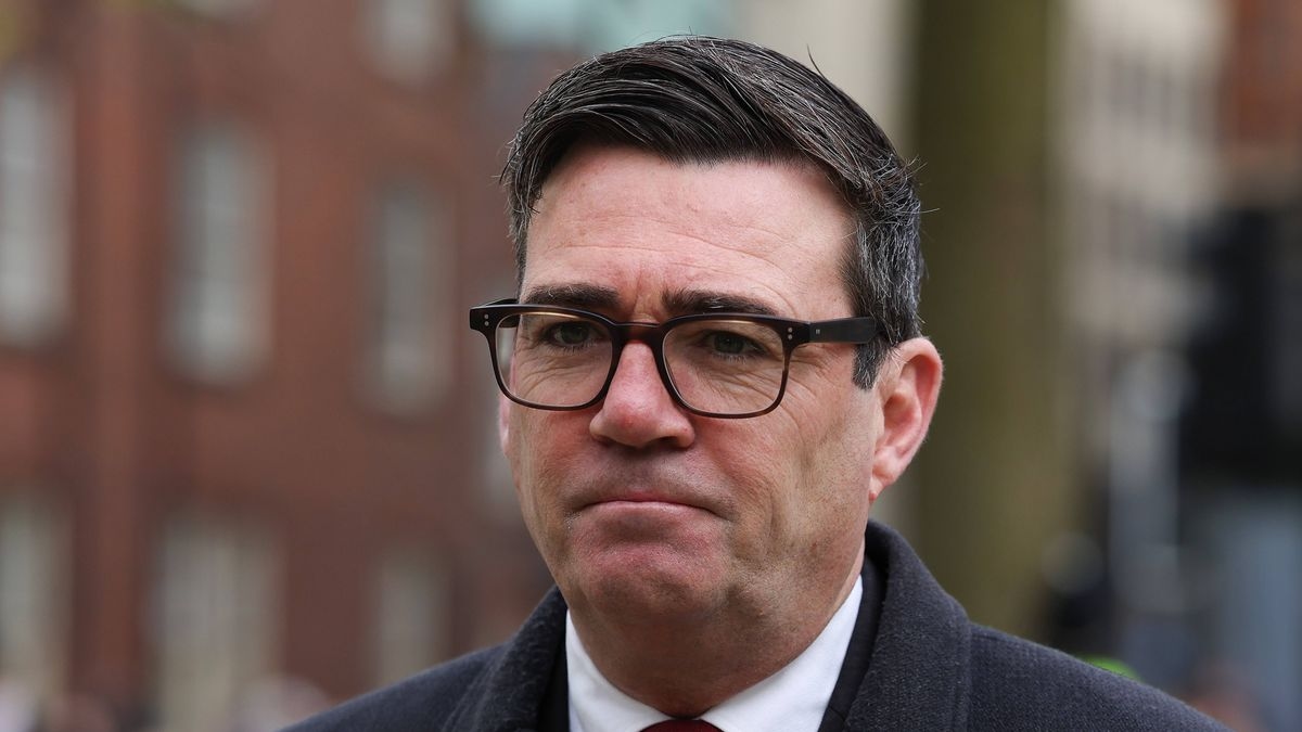 'Stakes couldn't be higher for Andy Burnham as Farage desperate to trip up Labour's wannabe saviour'