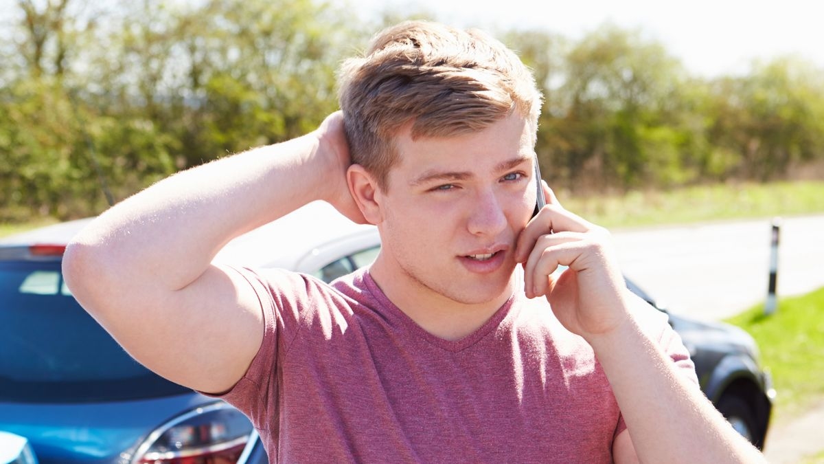 Blow for drivers as price of car insurance rises for first time in three years