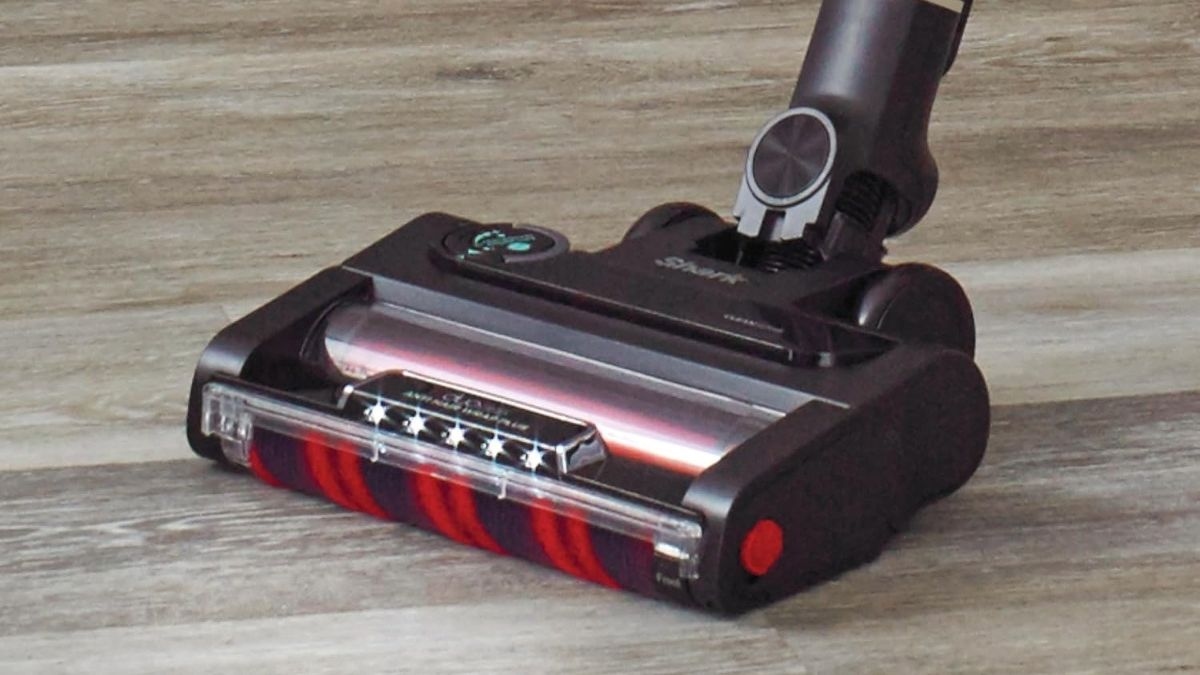Amazon beats Shark as 'ultimate' cordless vacuum plummets £210 to half price