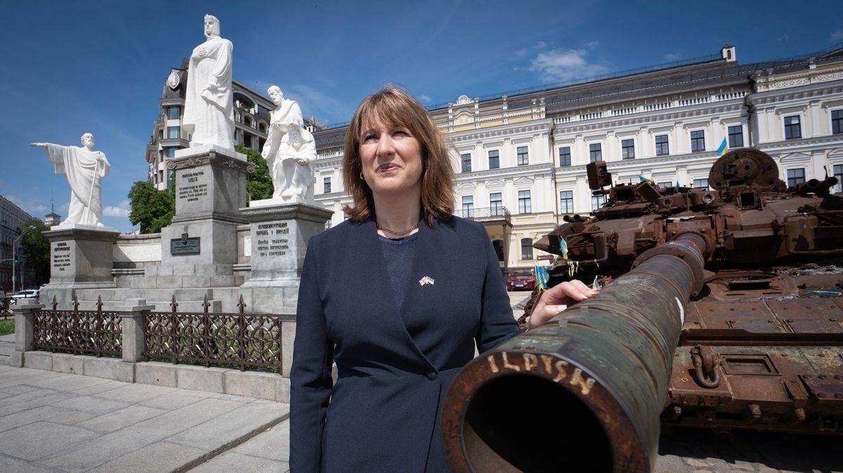 Rachel Reeves says UK support helping Ukraine win on the battlefield and families rebuild lives