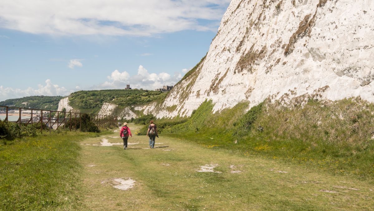 Coastal town boasts hidden beach and shipwreck with short train ride from London