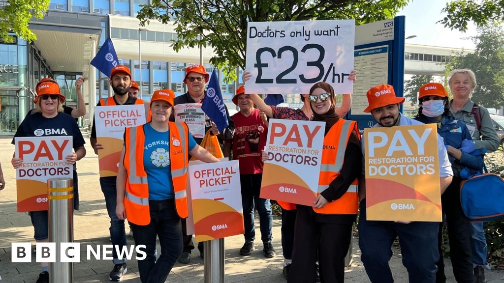 Cancellations 'unavoidable' during hospital strike
