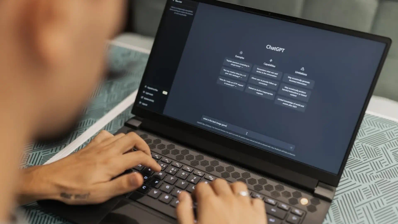 Are you addicted to ChatGPT? Science warns that some people are already suffering from 'AI psychosis'