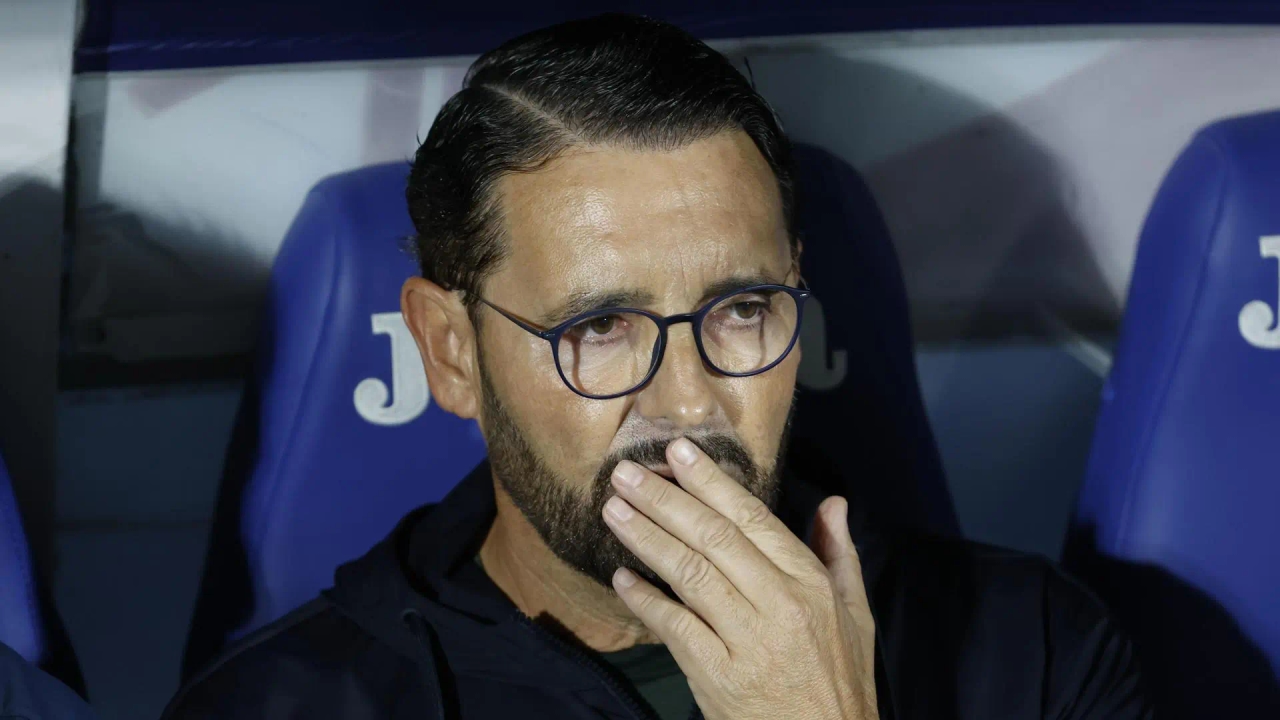 Bordalás critica Vinícius após expulsão polêmica de Nyom: "Ele não precisa me provocar e dizer 'boa substituição'"
