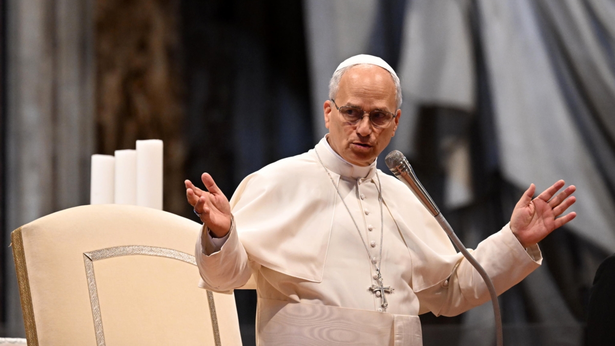 Papst Leo XIV. mahnt junge Menschen, die Technologie sinnvoll zu nutzen, sich aber nicht von ihr beherrschen zu lassen: „Lasst nicht zu, dass der Algorithmus eure Geschichte schreibt!“