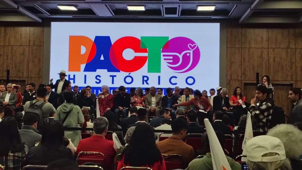 Il Patto Storico resta in campagna elettorale nonostante l'incerto referendum di domenica prossima: Daniel Quintero non è uscito dall'equazione.