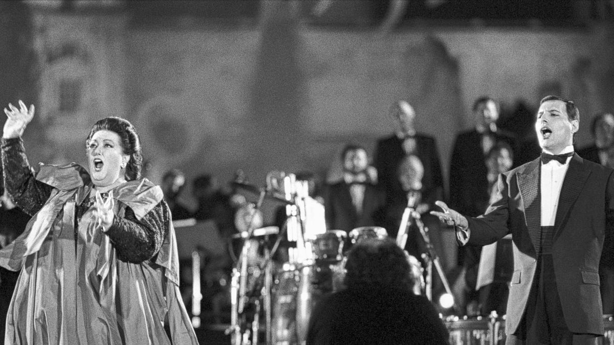 Dem legendären Freddie Mercury und Montserrat Caballé wird in Barcelona eine Statue zu ihren Ehren errichtet.