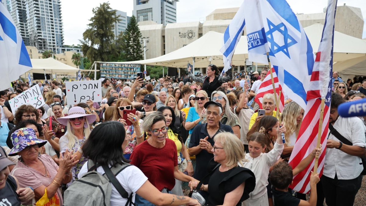 Izrael ogłasza, że zidentyfikowano ciała czterech izraelskich zakładników uwolnionych przez Hamas; w Strefie Gazy wciąż znajdują się ciała 24 osób.