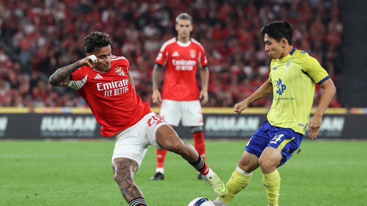 Ríchard Ríos respira en Portugal con espectacular asistencia en triunfo del Benfica: video