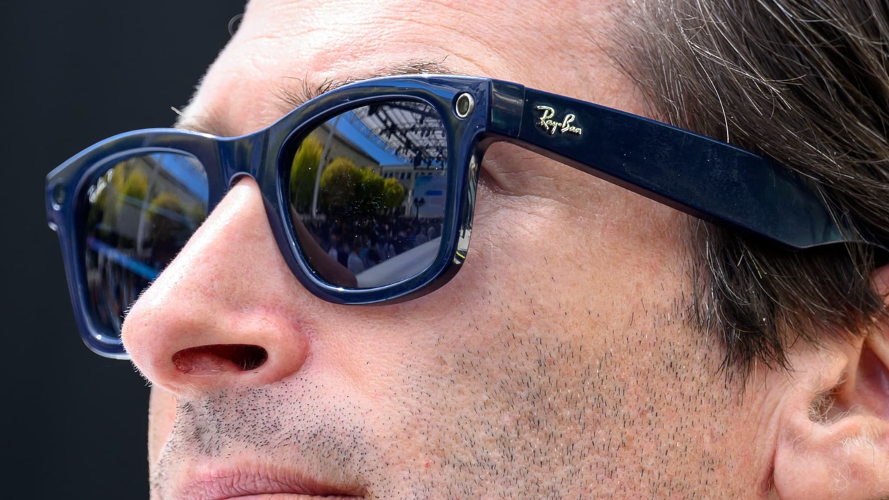 Reconnaissance faciale, caméras cachées… faut-il encadrer l’usage des lunettes connectées?