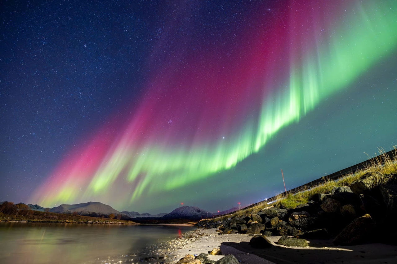 On les appelle "les Caraïbes de l'Arctique" : c'est le spot le plus magique pour admirer les aurores boréales