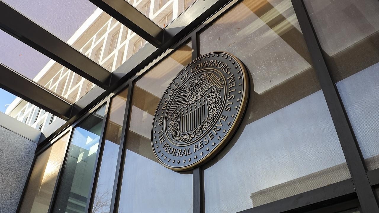 Отчет ФРС: неопределенность политики — самый большой риск для финансовой стабильности