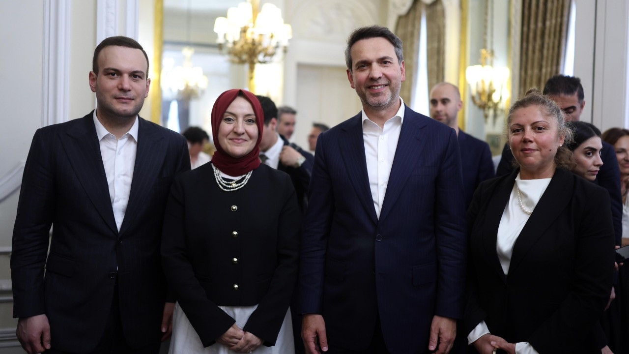 Bakan Bayraktar, Londra’da Sıfır Atık Vakfı Bilgilendirme Toplantısına katıldı