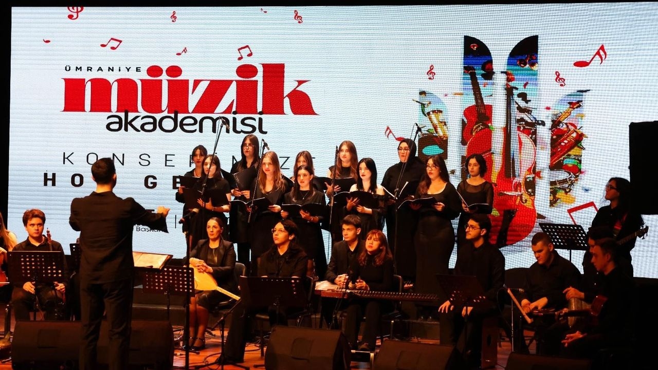 Successo al cento per cento per l'Accademia musicale del comune di Ümraniye