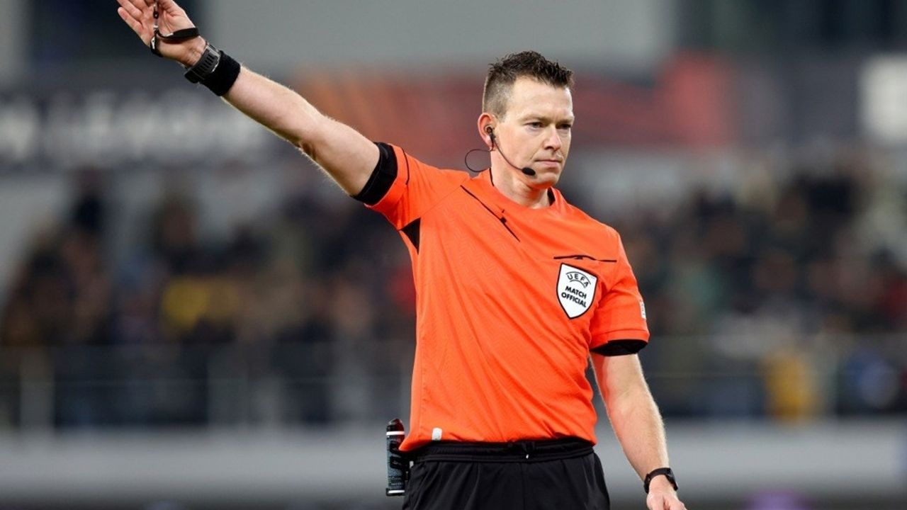 Niederländischer Schiedsrichter für Fenerbahçe