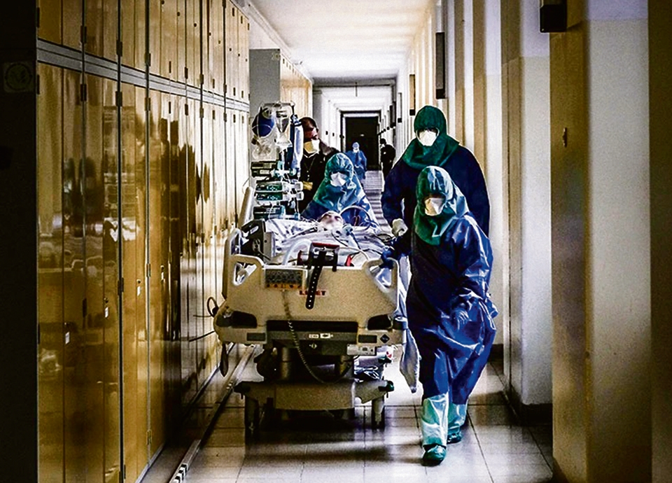 SNS fecha 2025 com mais utentes, menos consultas e novamente em défice