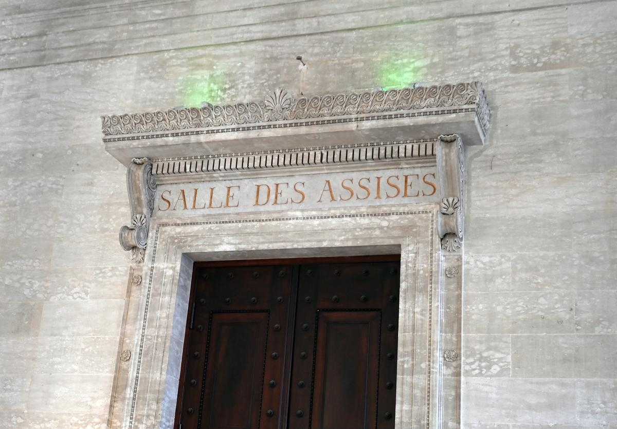 Dopo aver perso la pazienza durante l'udienza, un uomo di sessant'anni è stato espulso e condannato a Périgueux