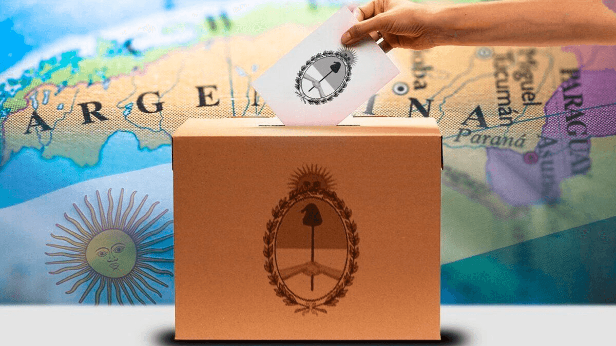 Los argentinos se dolarizan a fondo en la previa de las legislativas: cuatro de cada diez optan por el "verde"