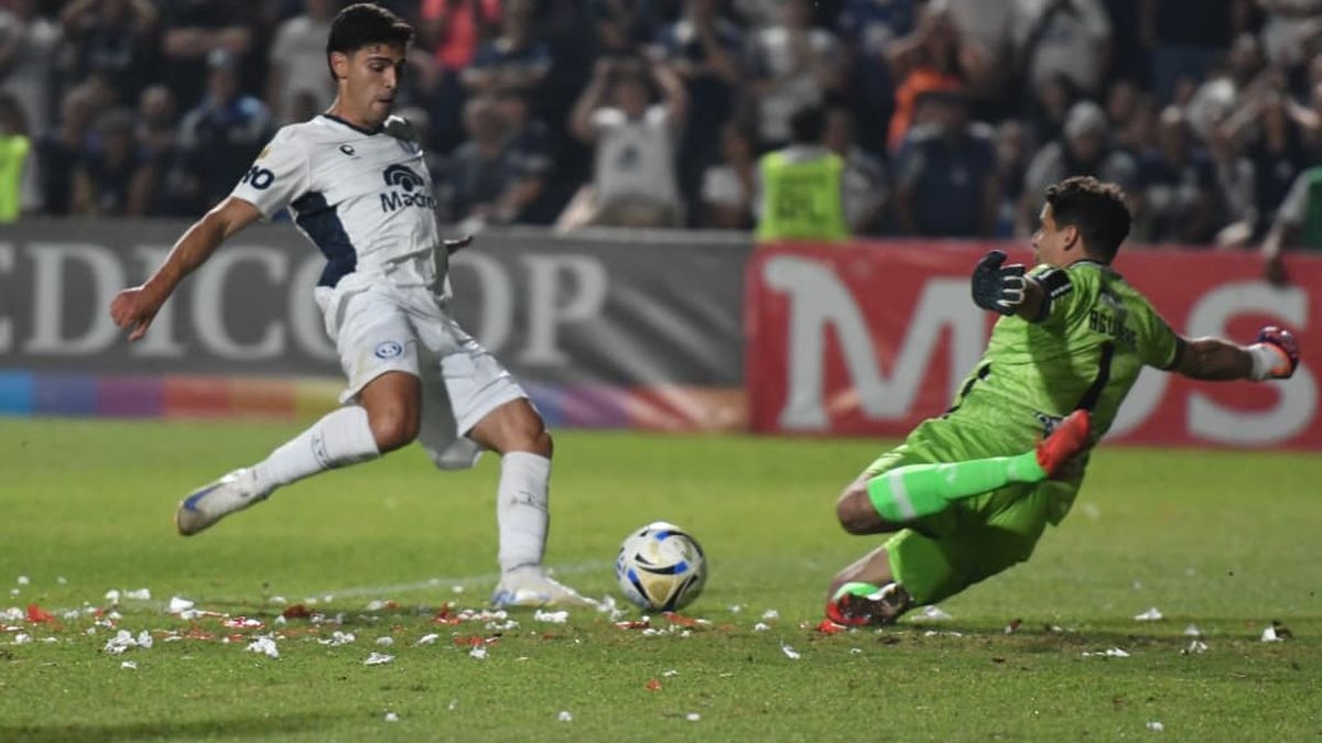 Arjantin Kupası şampiyonu Independiente Rivadavia, La Catedral'de Central Córdoba ile 0-0 berabere kaldı