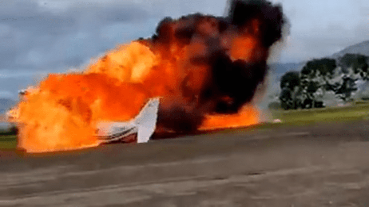 An aircraft crashed during takeoff in Venezuela, leaving two dead.