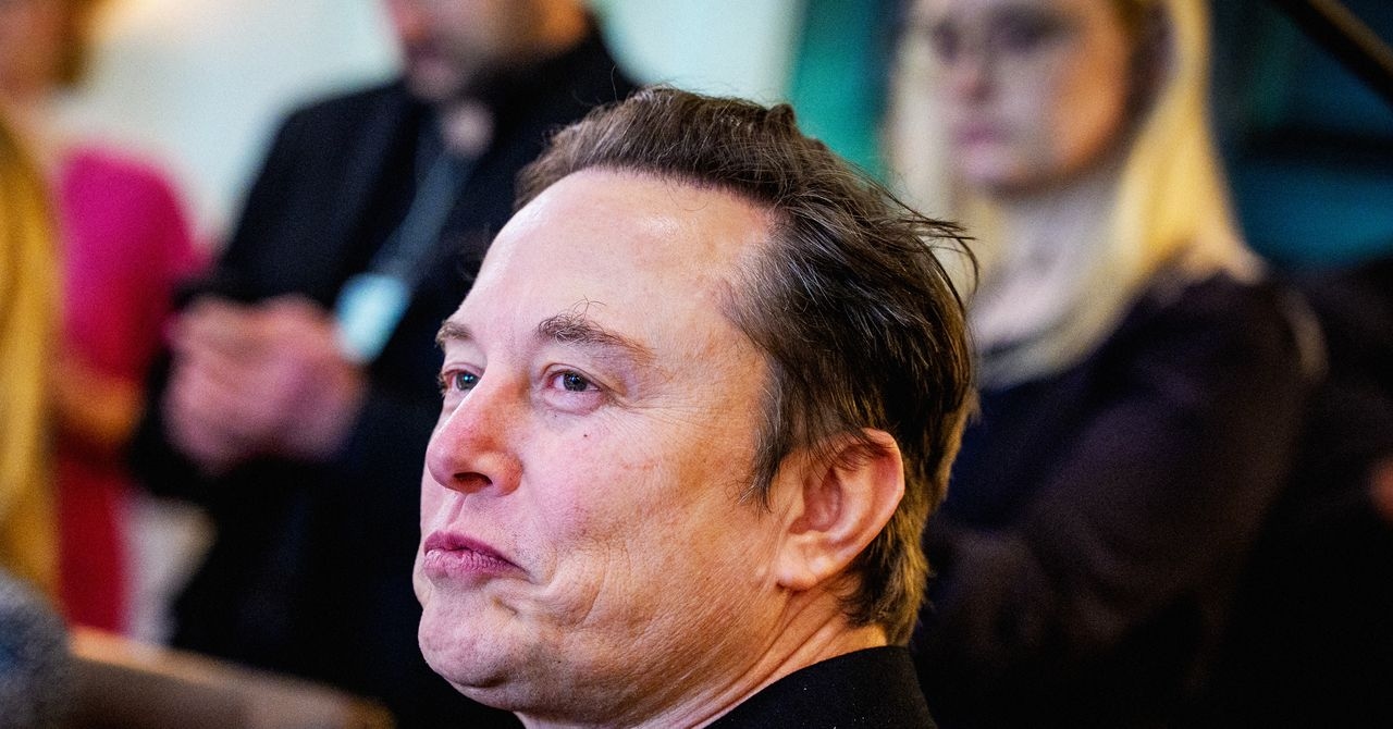 La Grokipedia de Elon Musk promueve argumentos de extrema derecha