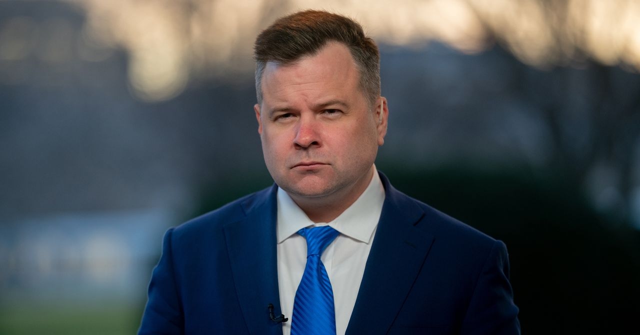 Trump Risks Key Surveillance Authority Over ‘Unqualified’ Spy-Chief Pick