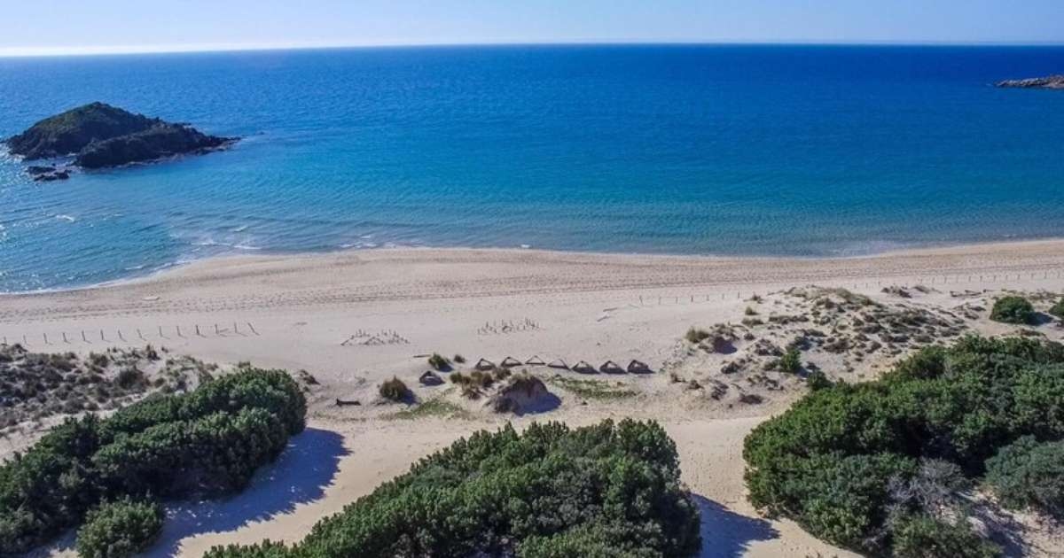 Pollica, na Campânia, é eleita a melhor praia da Itália em 2026