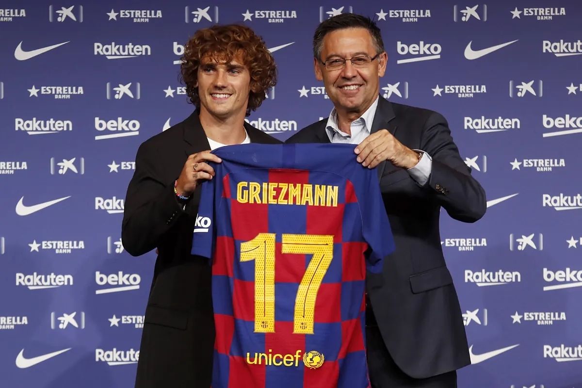 Der Richter sieht in Griezmanns Verpflichtung beim FC Barcelona zwei Vergehen.